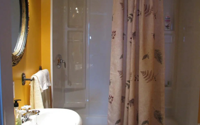 Right Off 'Da Boat B&B