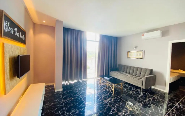 Stirling Suites Hotel & Serviced Apartment