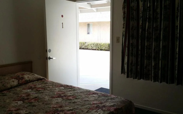 Thomas Motel