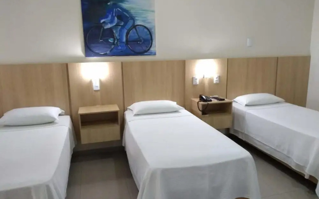 Victoria Plaza Hotel