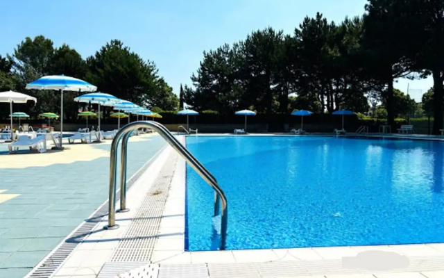 Lovely Flat With Pool Access