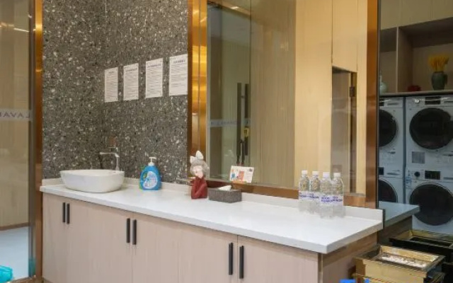 Lavande Hotels Urumqi Diwopu International Airport