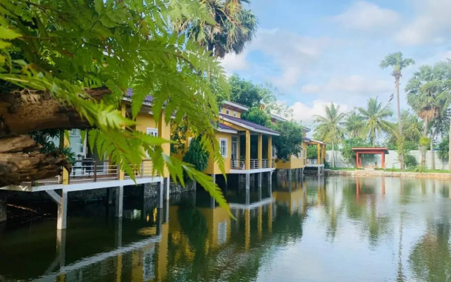 The Pond Residence
