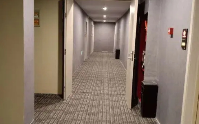 Qiqi Bei'er Theme Hotel
