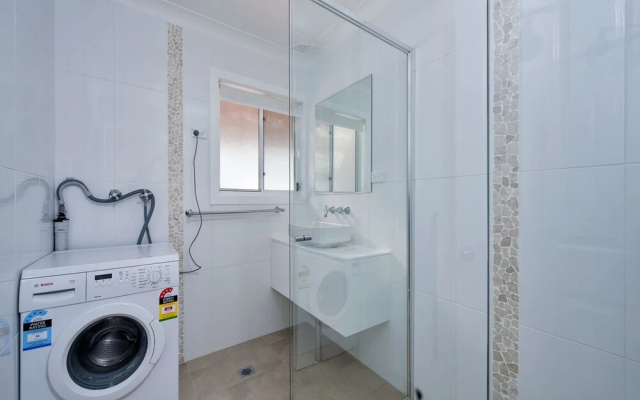 Rubys Retreat', 44 Achilles Street - pet friendly, aircon & boat parking
