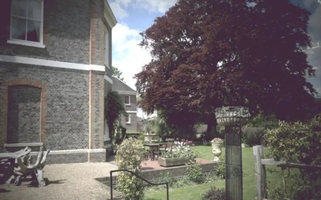 The Shelleys Hotel