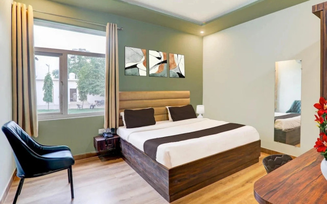 Super Deluxe Room Hotel Madhuvan & Lawn