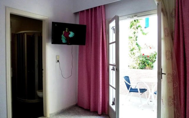 Atalos Hotel, Apartments & Suites
