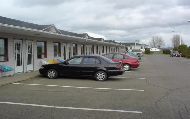 Travelodge by Wyndham Grand Falls