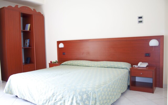 Hotel Felix Скалея комната для гостей
