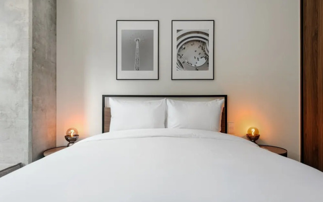 w Striking 2BR in the Heart of San Rafael