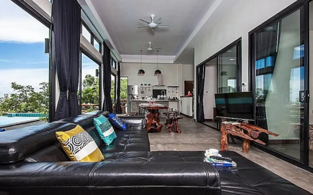 Paritta Sky Villa A 2 villas with 3 beds each
