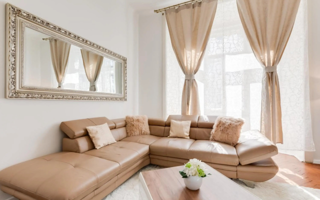 Luxury Riverside Apartments In The Center Of Prague