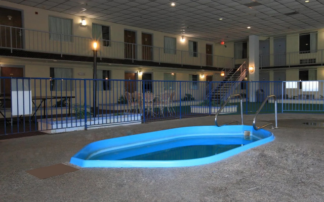 Americas Best Value Inn Newton