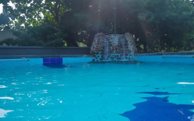 Jungle Safari Resort & Holiday Villa