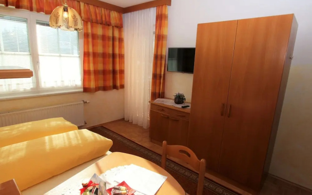 Apartment Near Nassfeld Ski Lift With Pool