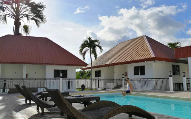 Heartland Hotel Serviced Rooms & Apartments