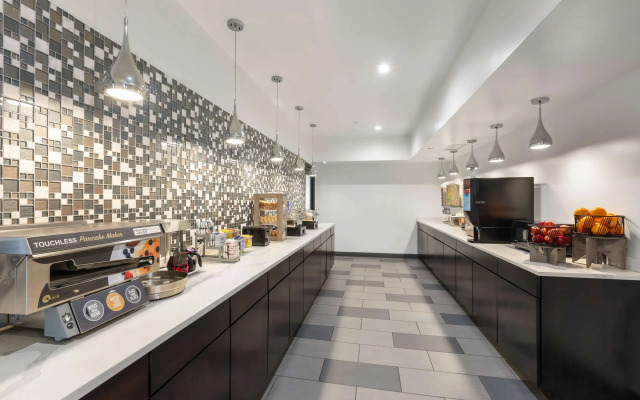 Best Western Inn & Suites - Midway Airport