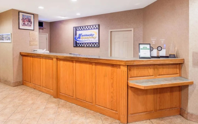 Ramada Sparta/At Speedway