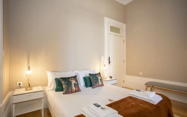 Liiiving in Porto - Balcony Design Apartment