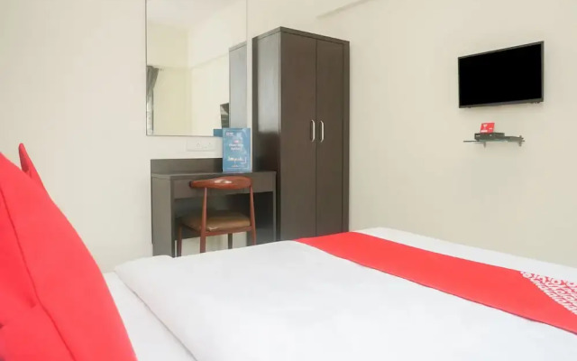 OYO 16570 I Suite