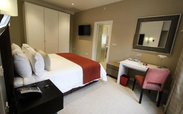 Cae Court Hotel