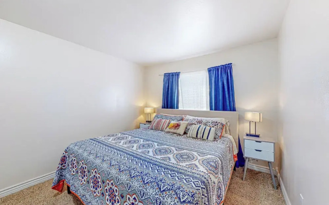 Waterfront Condo W & Dock Access