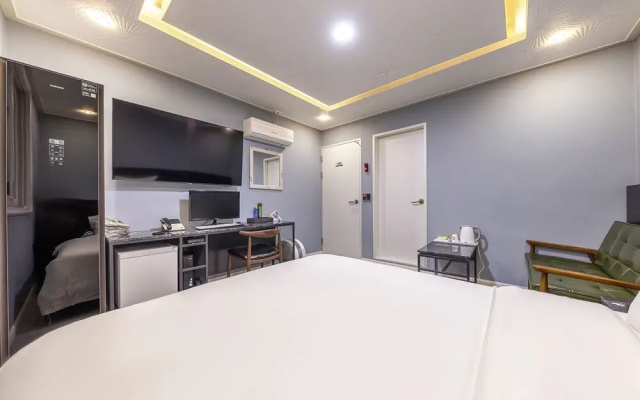 Mokpo Hotel The Haru (Peace Square)