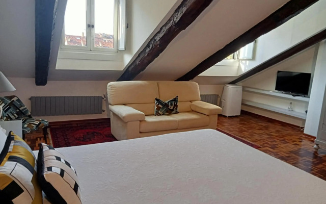 Mole Apartment