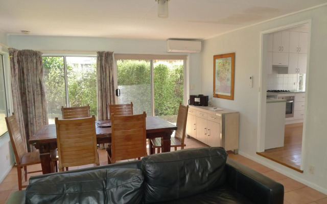 Beachpoint Cottage