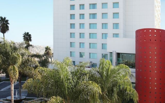 Отель Marriott Tijuana вид на фасад