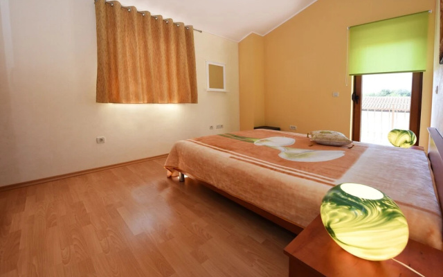 Villa 377
