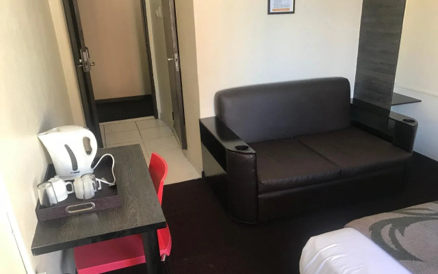 Businessburg Hotel
