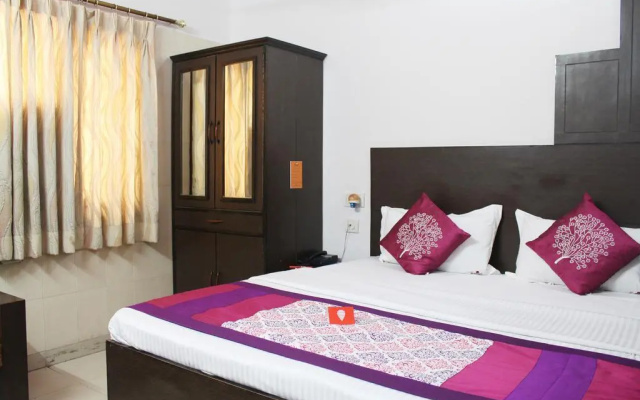 OYO 3033 Radiant Hotel