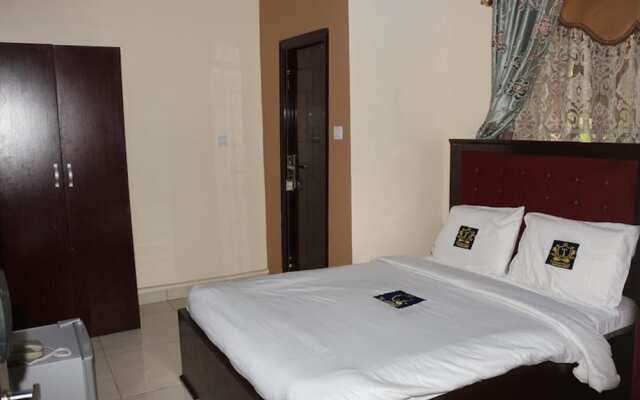 Отель TommsVille Hotels комната для гостей