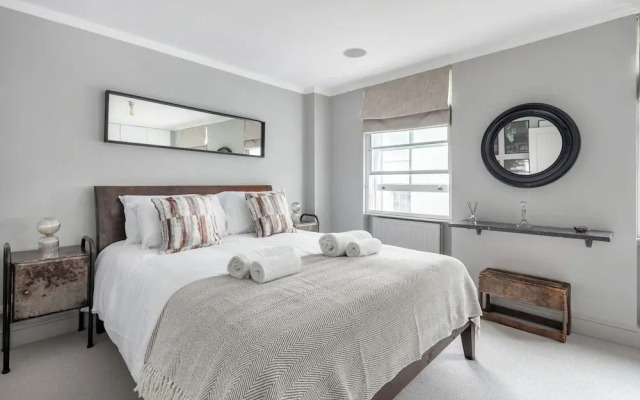 Urban Chic penthouse in Covent Garden