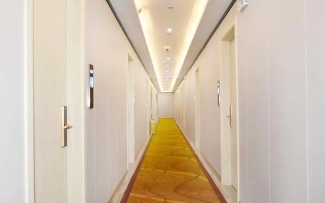 GYA Shanghai West Youyi Road Subway Station Hotel