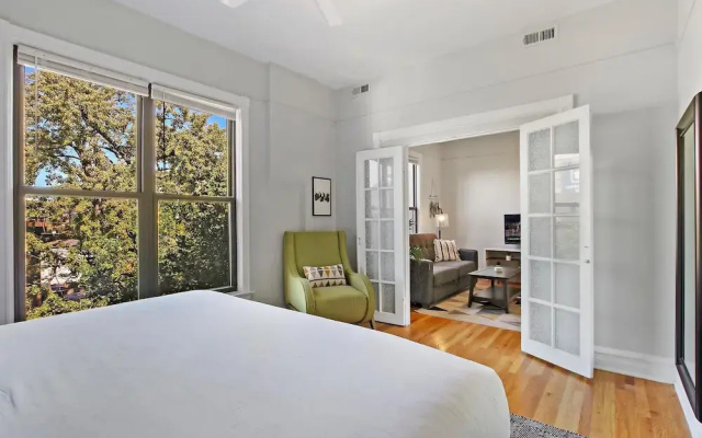 Cozy 3BR Gem - Lincoln 3E