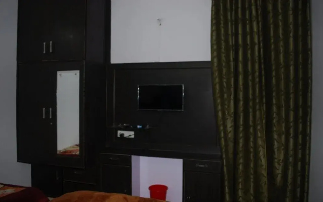 Taj Mahal Home Stay