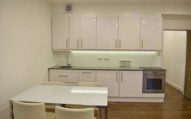 2 Bed Flat In Shadwell