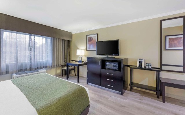 Best Western Canoga Park Motor Inn