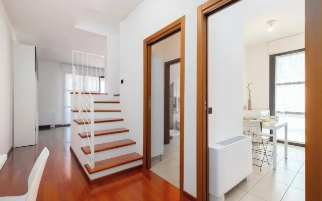 Large Duplex With Private Terrace Gluck Milan