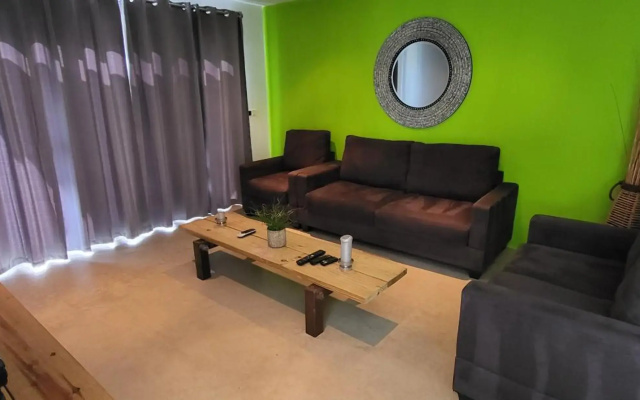 Sunny Hill Apartment