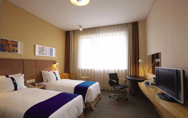 Holiday Inn Express Shanghai Tourism Zone