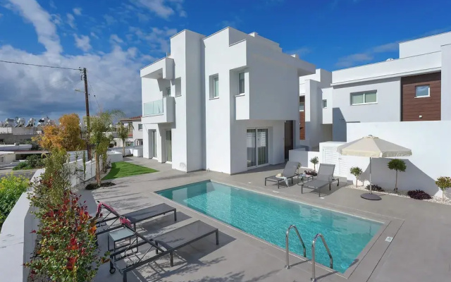 Sun & Moon Luxury Villas Ayia Napa