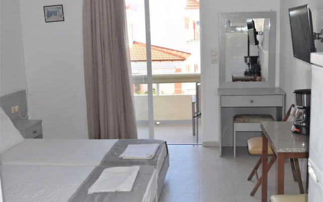 Lefteris Insta-worthy Studio With Garden View