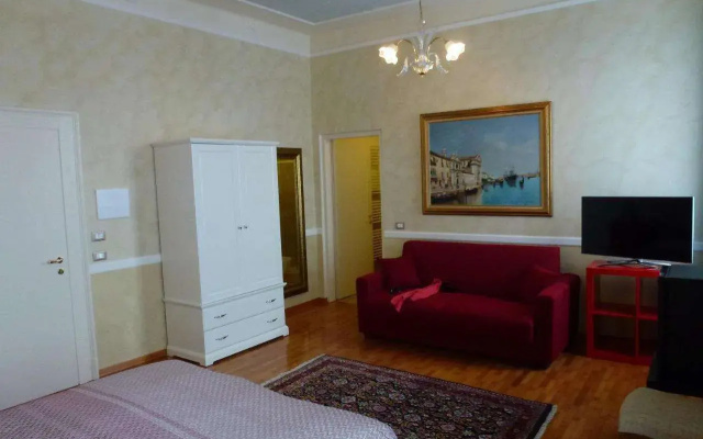 Lady Verona Residence