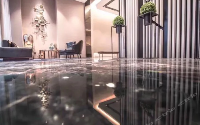 Home Inn Chongqing Jiefangbei Xiaoshizi Metro Station