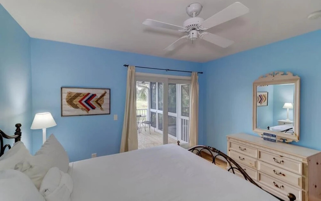 22 Twin Oaks