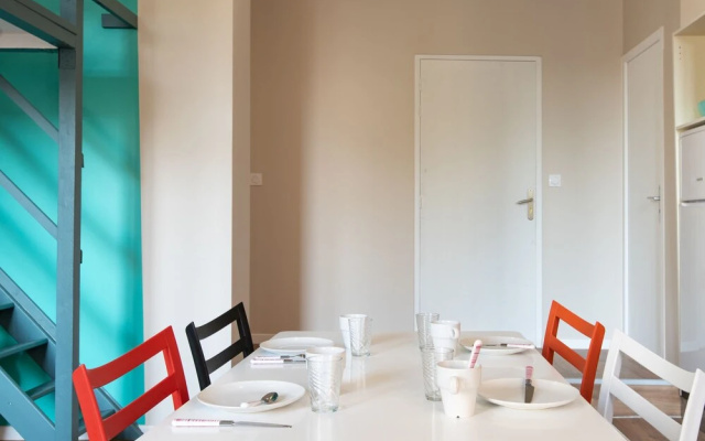 Studio Camelina Gauche City Room